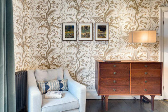 背景墻變身收納，體驗田園風(fēng)別墅設(shè)計！