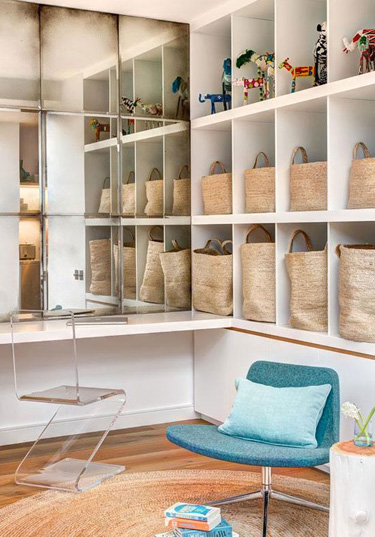 背景墻變身收納，體驗田園風(fēng)別墅設(shè)計！