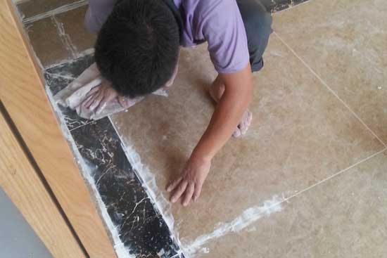 事件十七:后悔用白水泥勾瓷砖勾缝