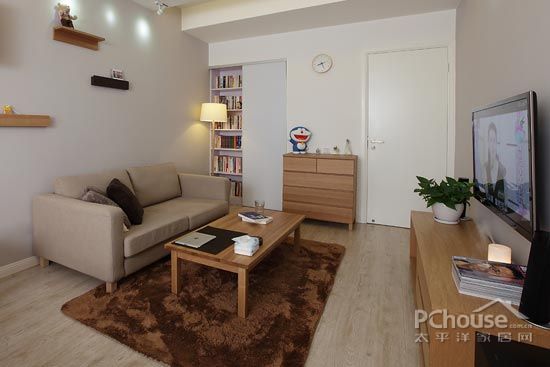 沙發擠入小客廳 合理挑選創造宜居空間