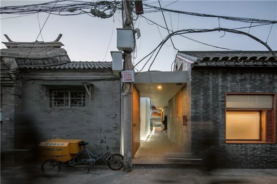 建筑��暖心改造北京老胡同，有庭�@、�h窗�有日式�骷琶�W