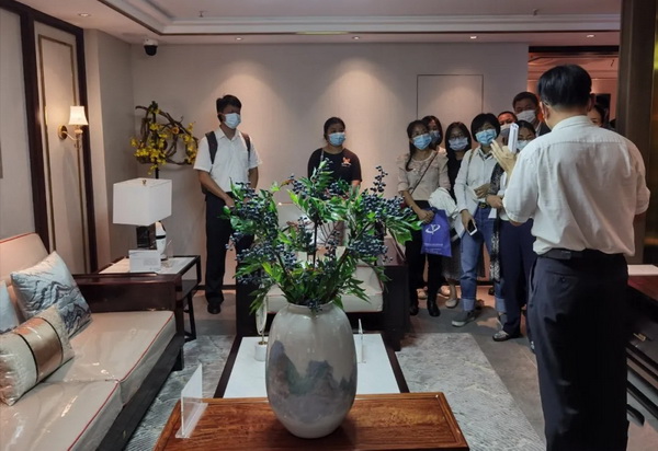 標(biāo)準(zhǔn)化，令東成紅木錦上添花