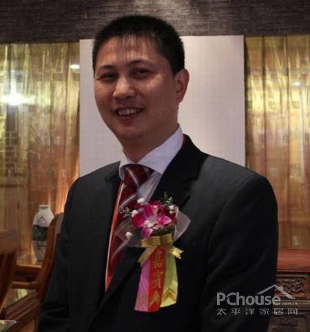 广东省家具协会副会长 红古轩总经理 吴赤宇