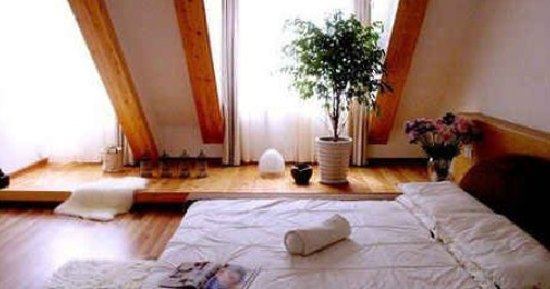 家居装修DIY 阁楼窗帘装修