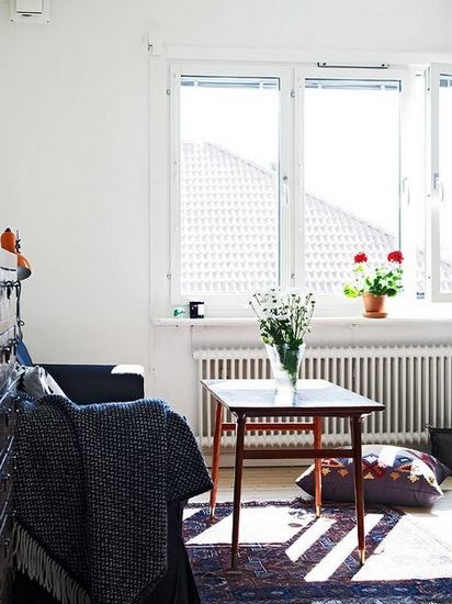 远离都市嘈杂 浅白地板装扮简约小资公寓