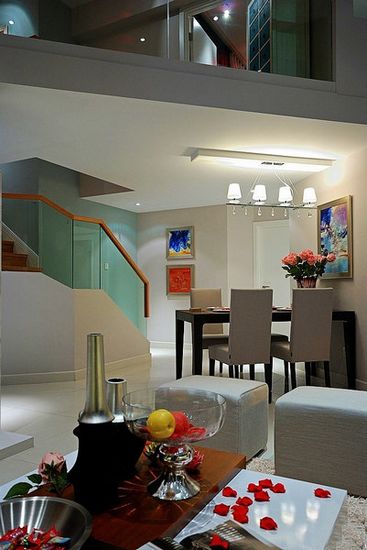 110平时尚Loft 跳跃色彩营造完的美家