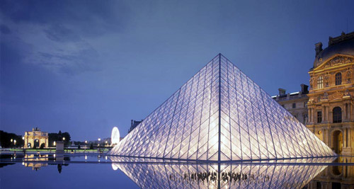 贝聿铭建筑作品法国巴黎卢浮宫金字塔