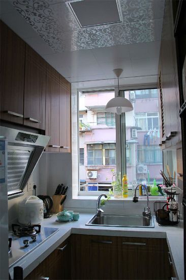 老太太安乐窝 一室一厅的90年老房子