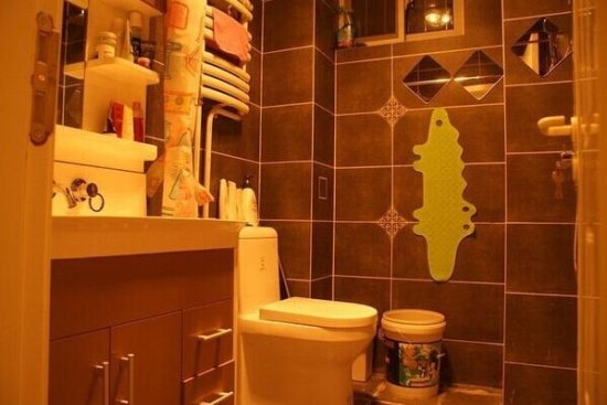 88平二室一厅 8万元打造温馨暖色家