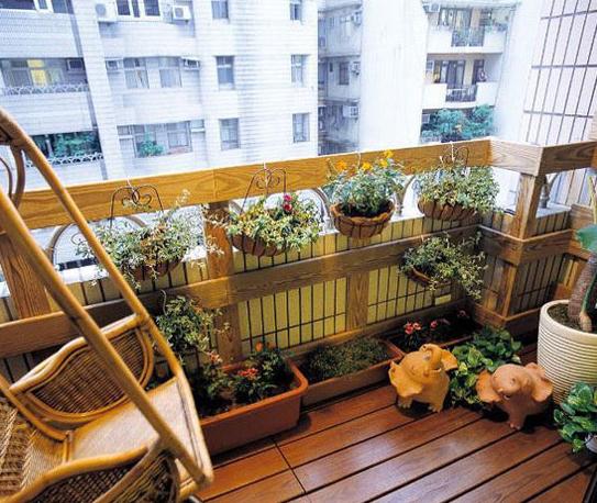8款木质阳台装修设计感受清新自然风