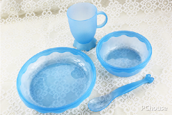 厨房用品 塑料餐具怎么样 塑料餐具如何清洗