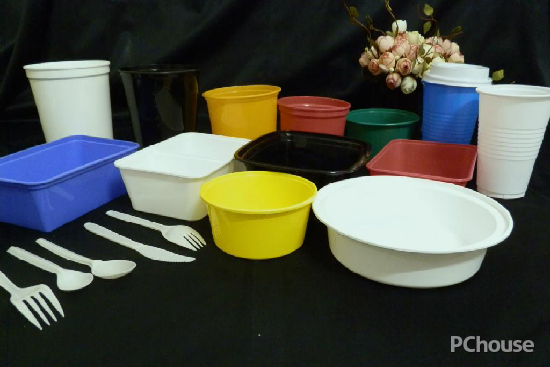 厨房用品 塑料餐具怎么样 塑料餐具如何清洗