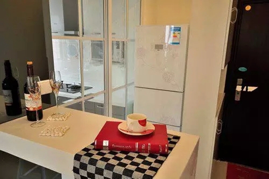 小夫妻巧装小户型 51平简约美家