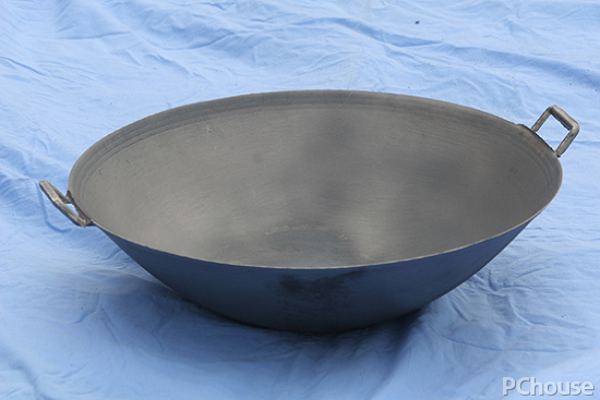 厨房用品 怎样去挑选铁锅 铁锅使用窍门