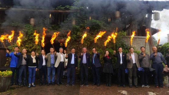 传圣火 庆华诞丨欧神诺助力景德镇大学百年校庆