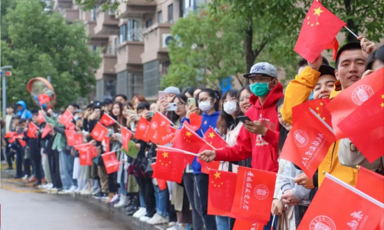 传圣火 庆华诞丨欧神诺助力景德镇大学百年校庆