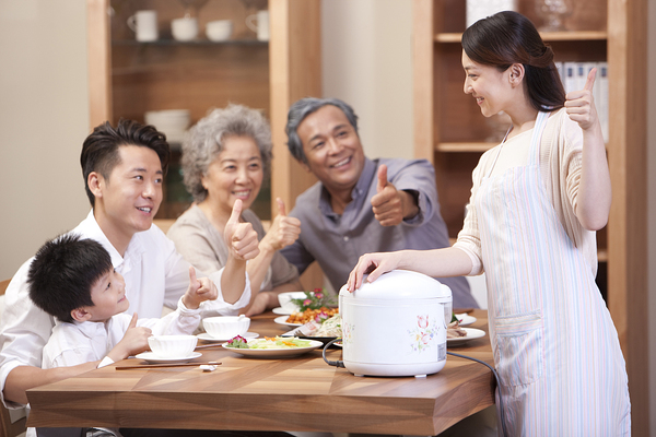 不锈钢餐具有哪些优点 不锈钢餐具怎么保养