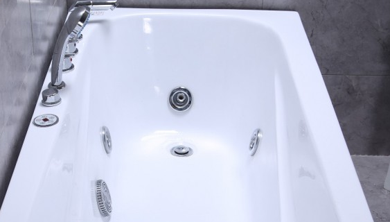 按摩浴缸具有哪些材质 按摩浴缸的使用技巧
