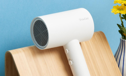 如何正确选择电吹风 3045387_cfj.png