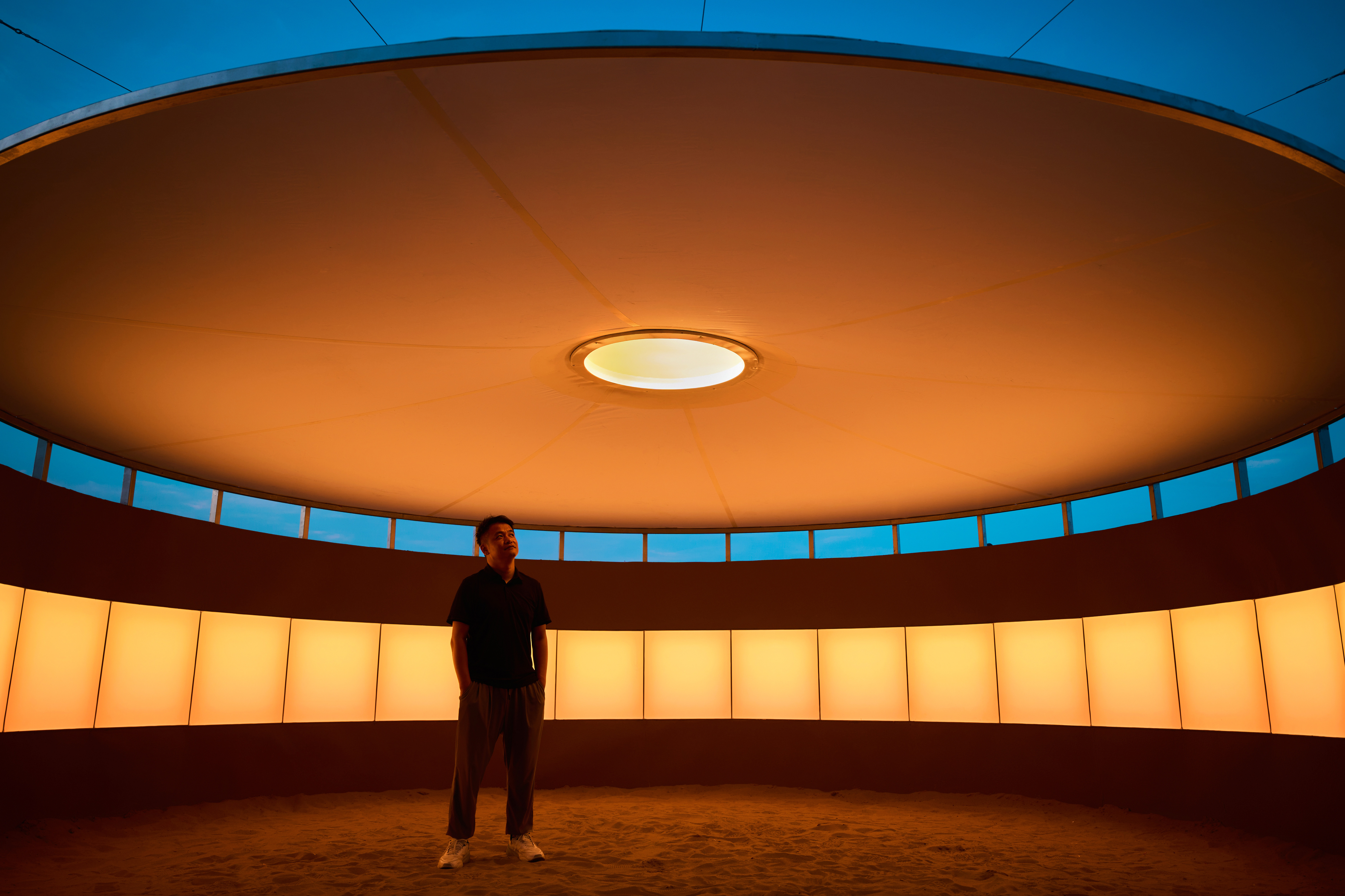 欧普照明及新品牌OLL携手马岩松，续写设计共生之旅