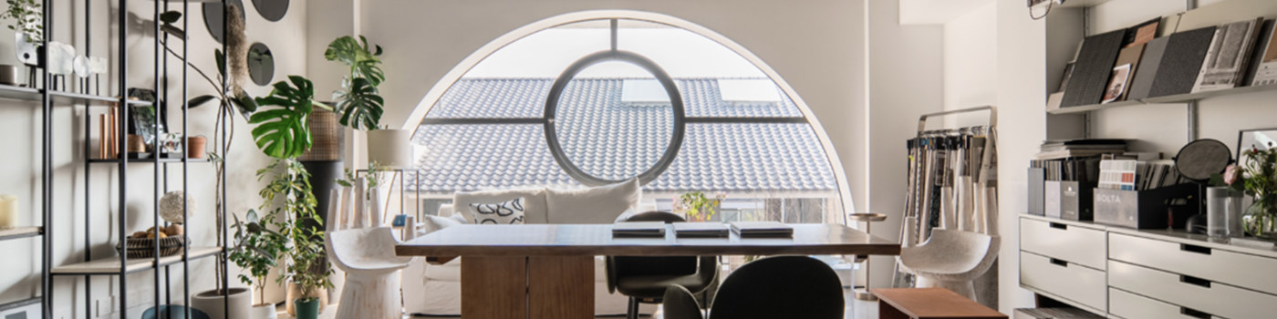 软装设计师的极简loft公寓，不仅是家，也是她的工作室